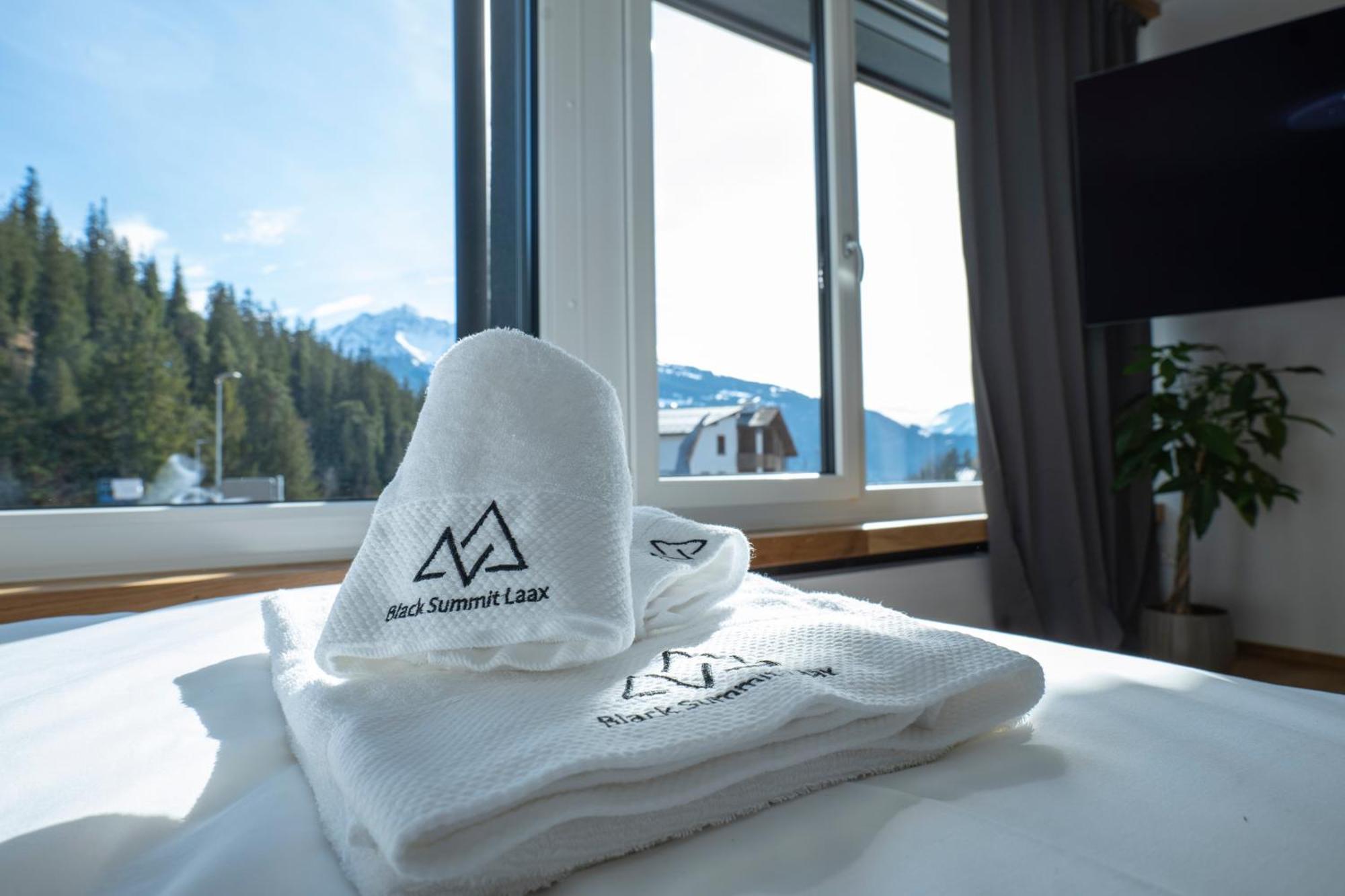 Black Summit Boutique Resort Laax Exteriör bild