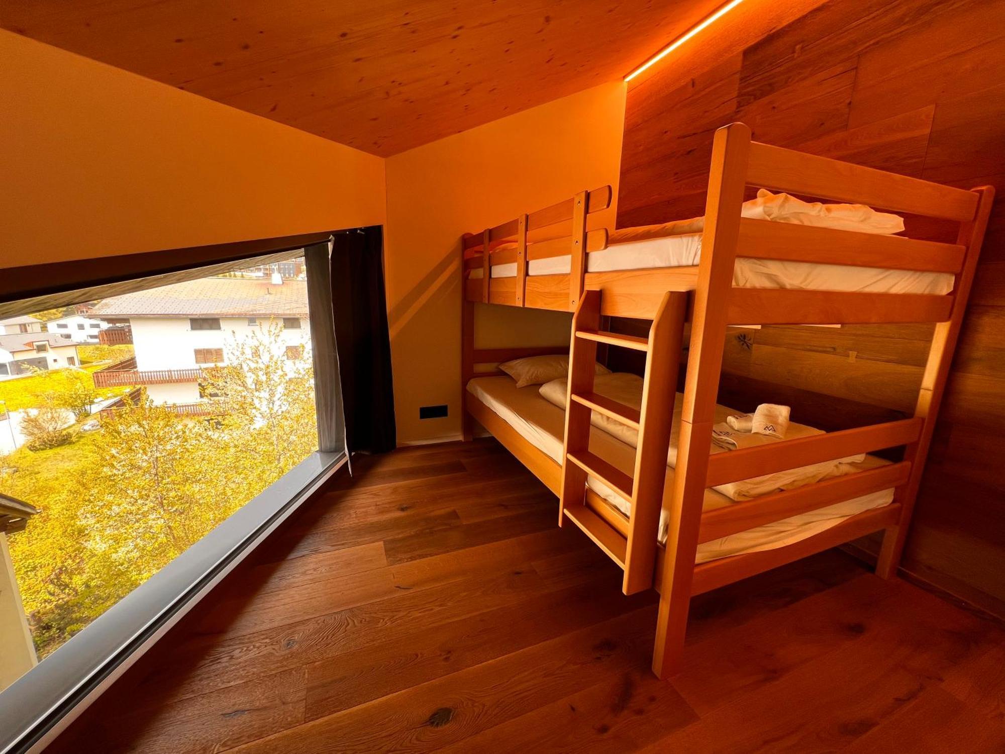Black Summit Boutique Resort Laax Exteriör bild