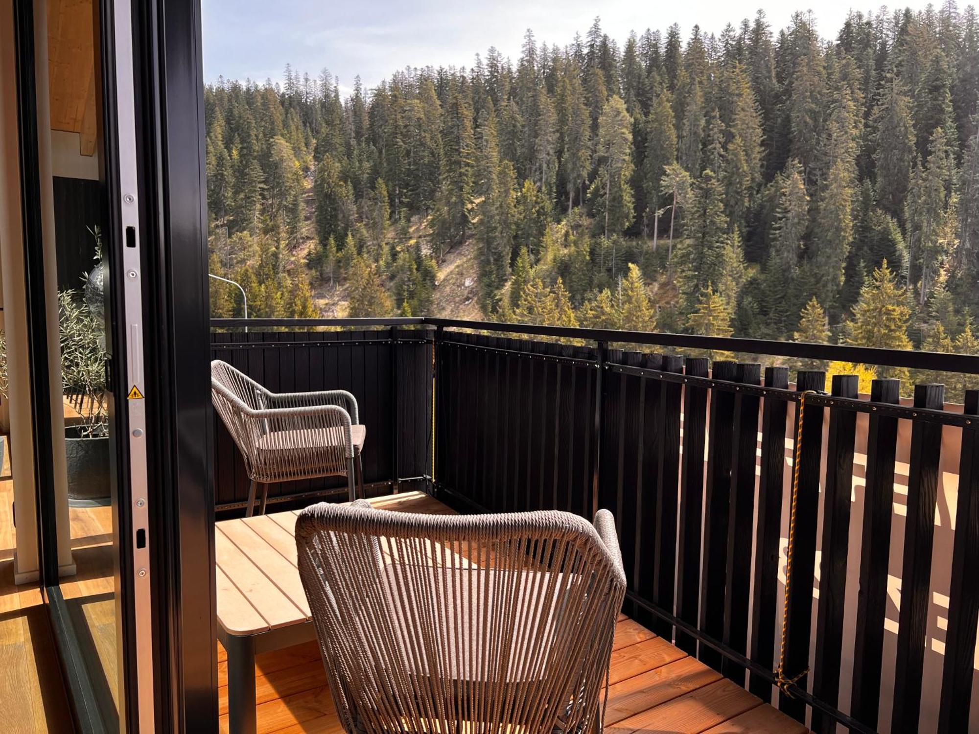 Black Summit Boutique Resort Laax Exteriör bild