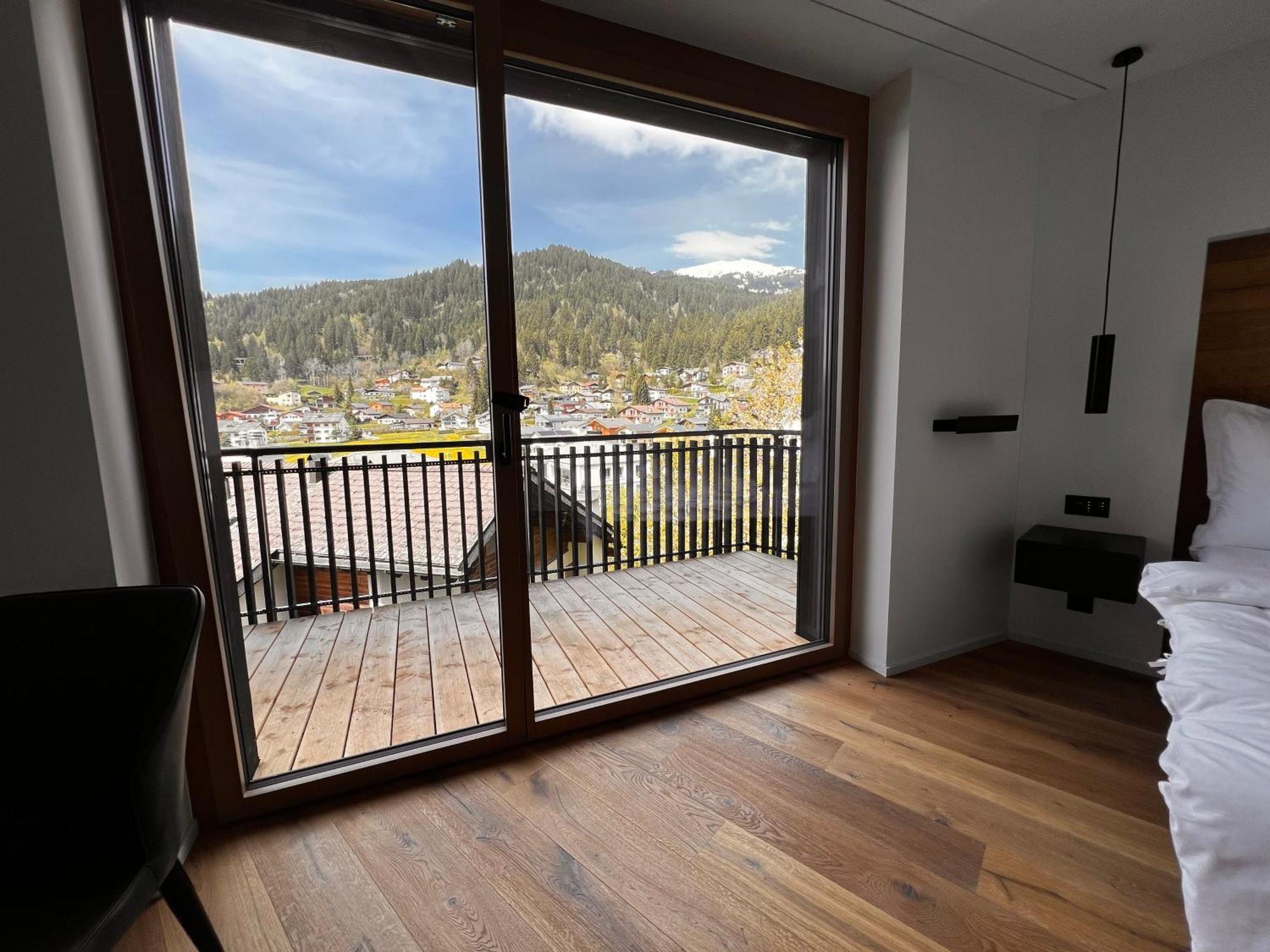 Black Summit Boutique Resort Laax Exteriör bild