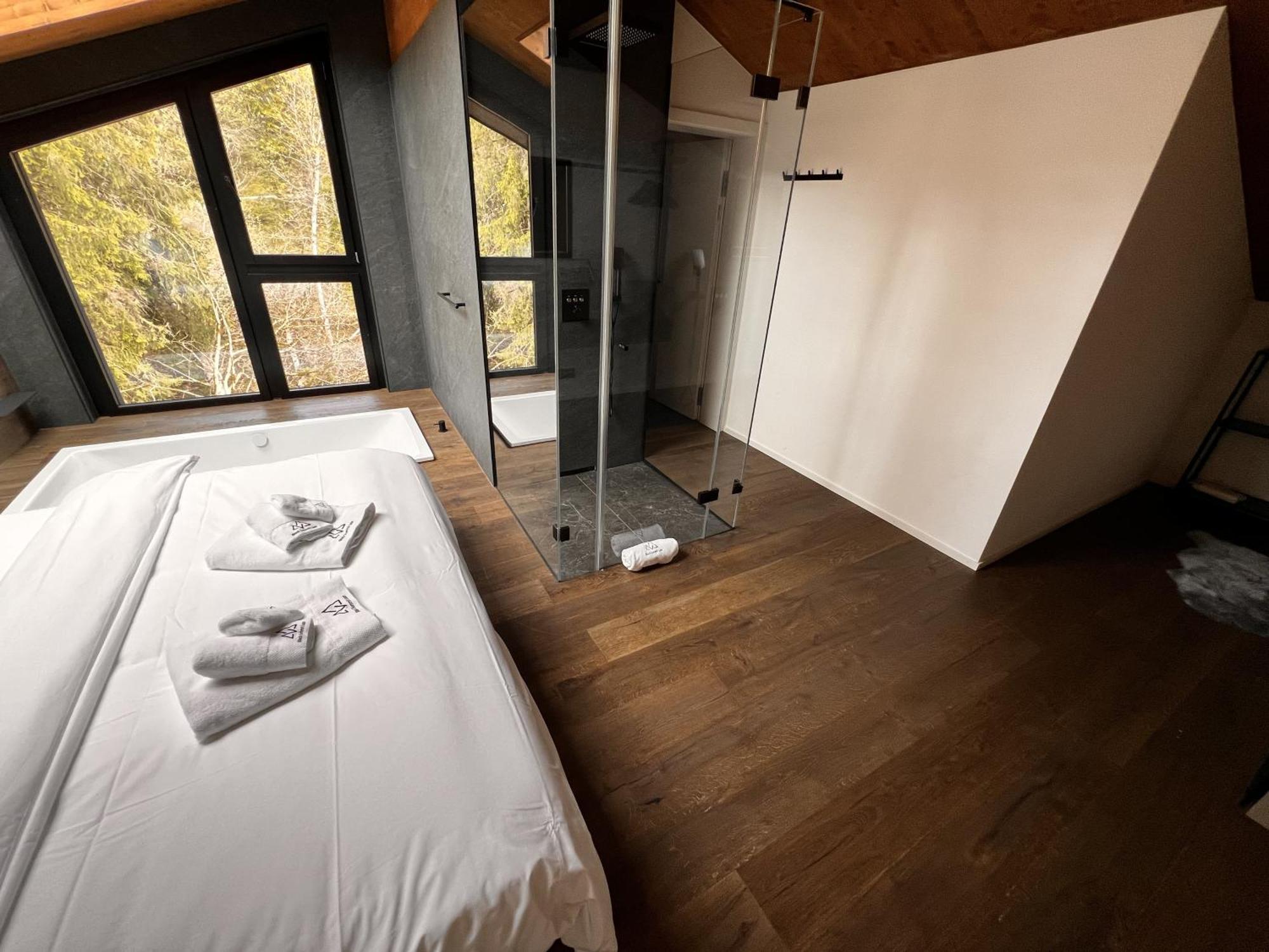 Black Summit Boutique Resort Laax Exteriör bild