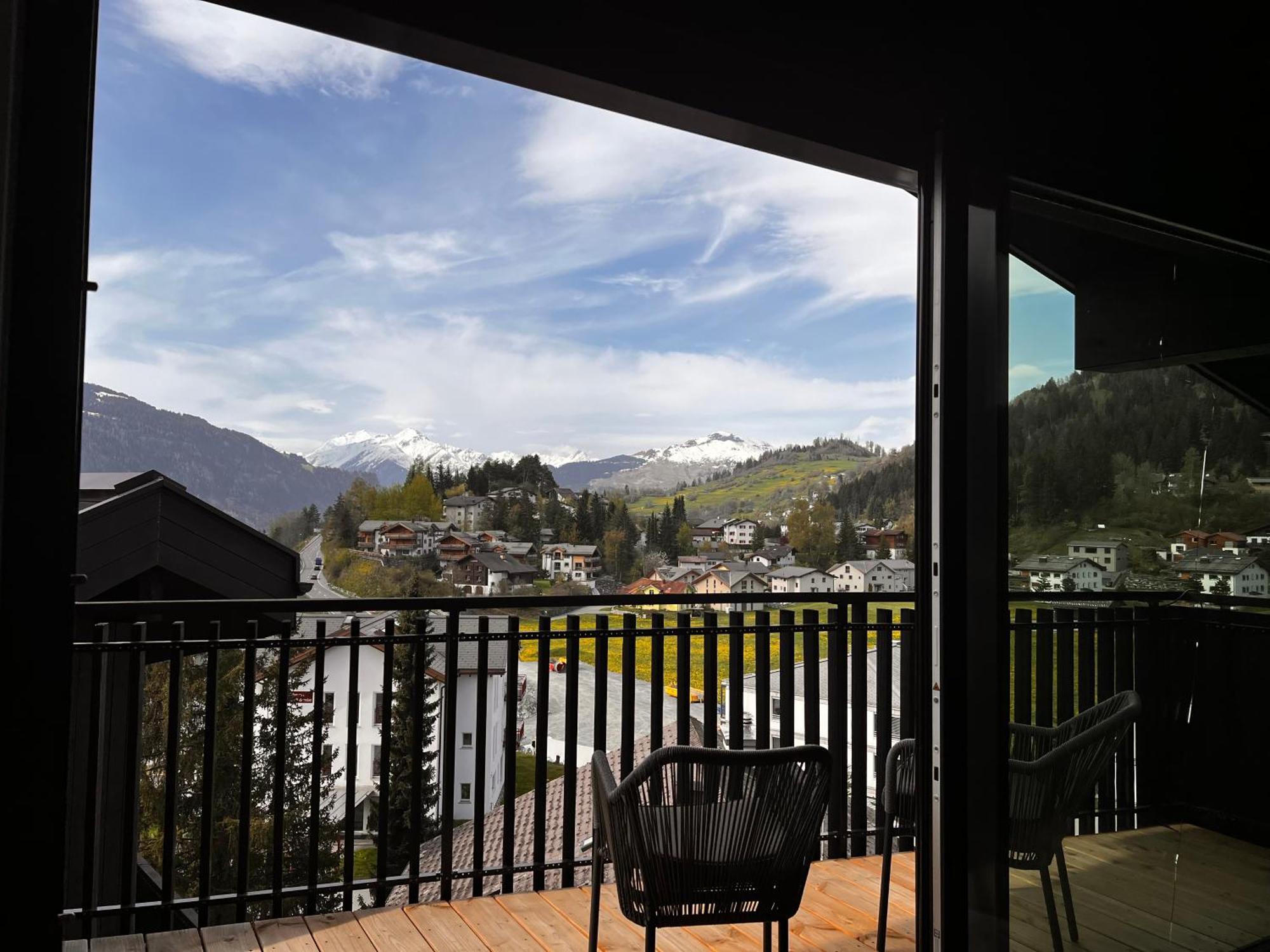 Black Summit Boutique Resort Laax Exteriör bild
